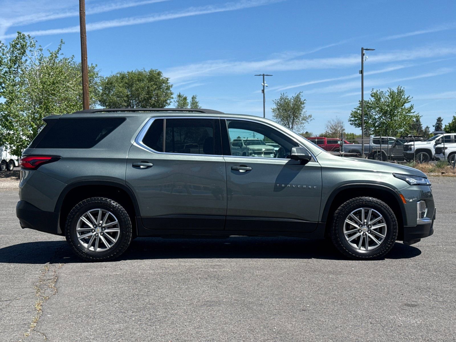 Thumbnail: 2023 Chevrolet Traverse - 8