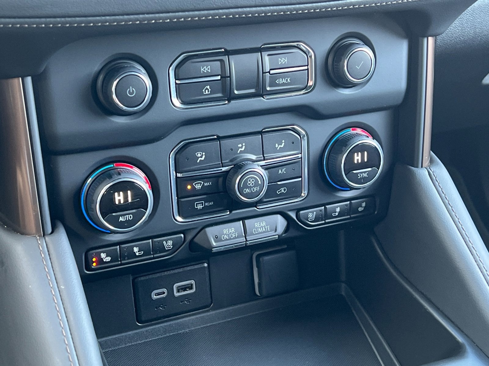 Thumbnail: 2024 Chevrolet Tahoe - 22