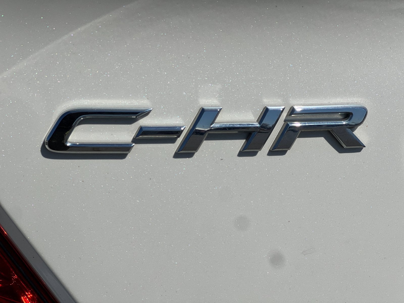 2020 Toyota C-HR LE 26