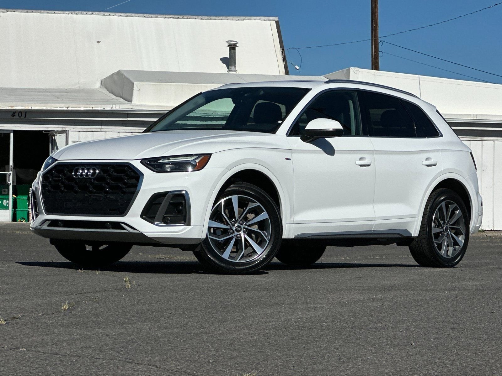 2023 Audi Q5 45 Premium Plus's photo
