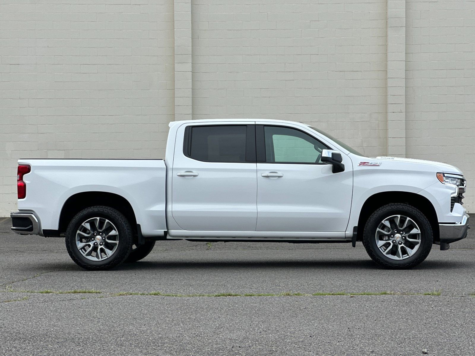 Thumbnail: 2026 Chevrolet Silverado 1500 - 8