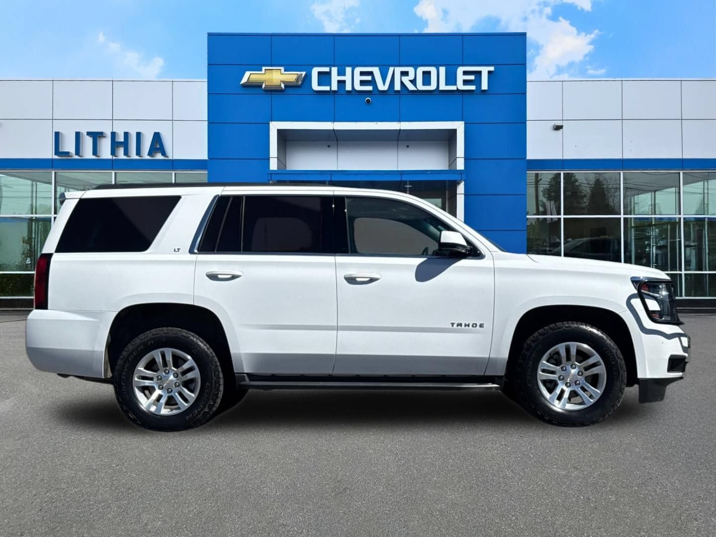 Thumbnail: 2018 Chevrolet Tahoe - 8