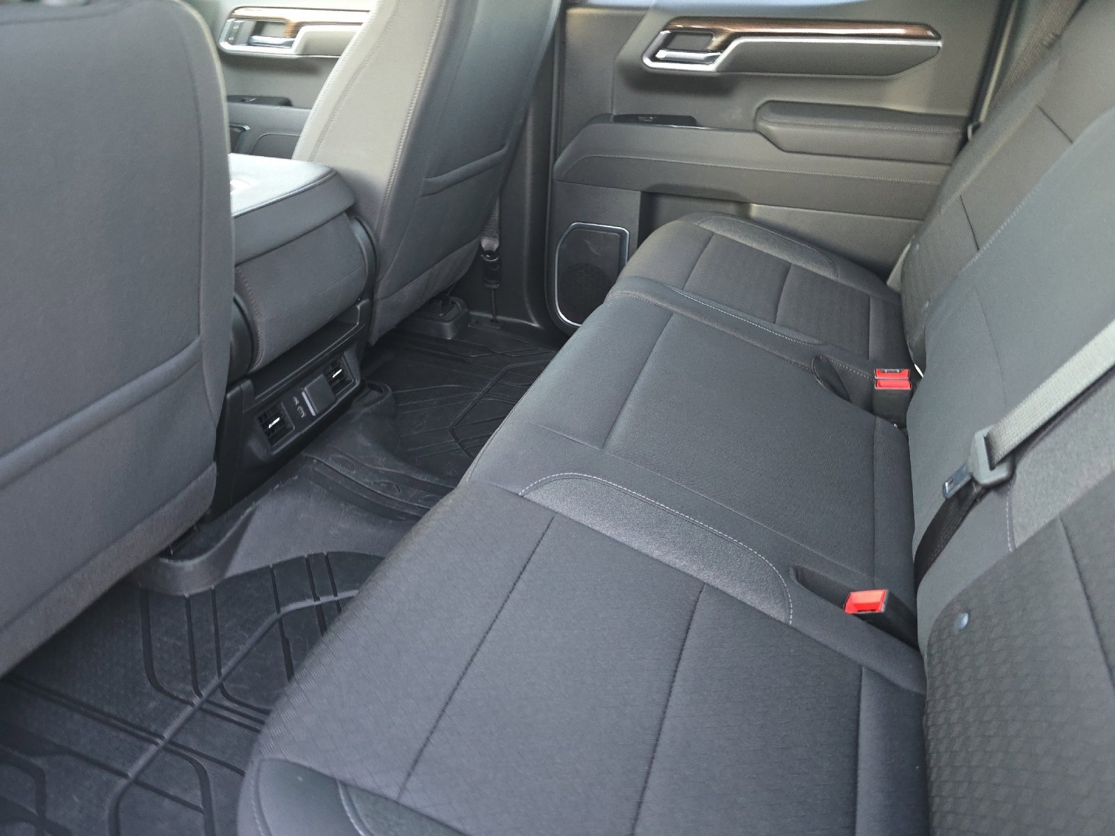 Thumbnail: 2025 Chevrolet Silverado 1500 - 4