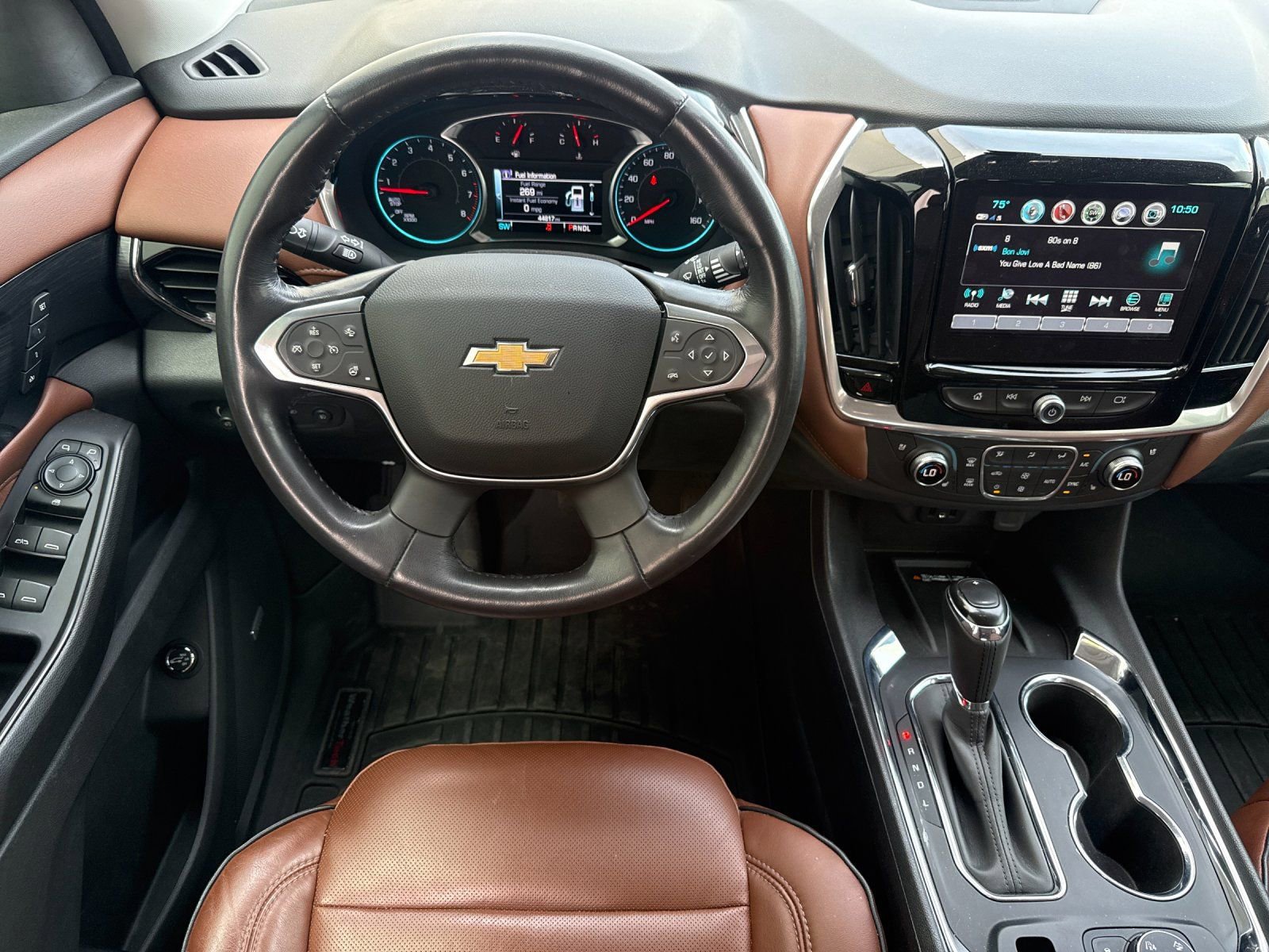 Thumbnail: 2018 Chevrolet Traverse - 14