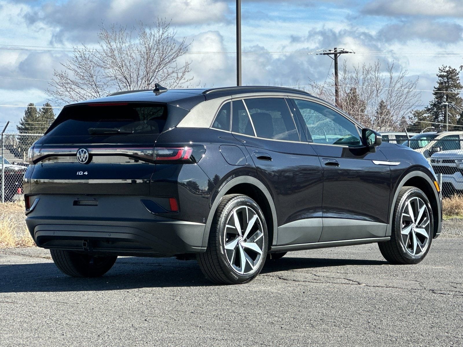 Used 2023 Volkswagen ID.4 PRO S with VIN 1V2WNPE85PC023428 for sale in Bend, OR