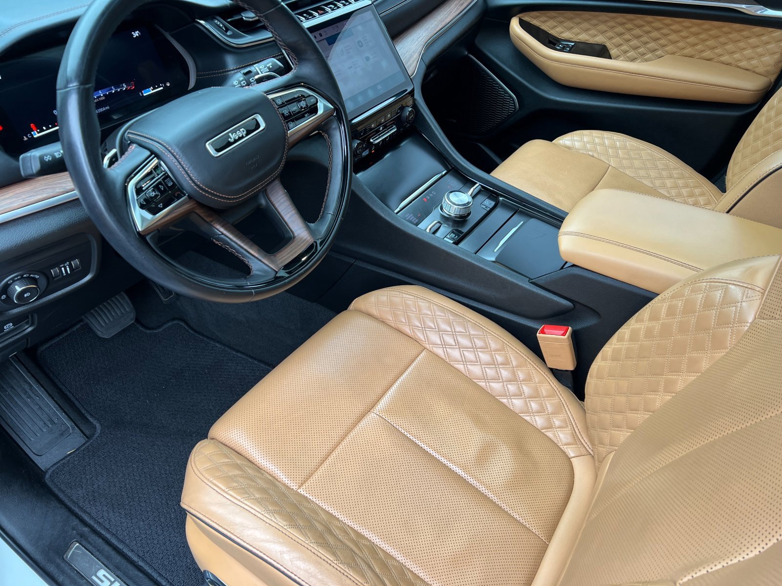 Thumbnail: 2022 Jeep Grand Cherokee L - 11