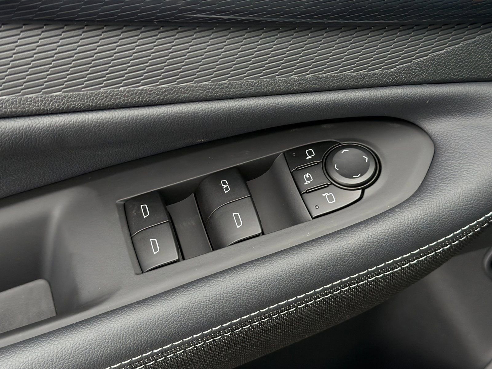 2026 Chevrolet Blazer EV LT - Photo 13