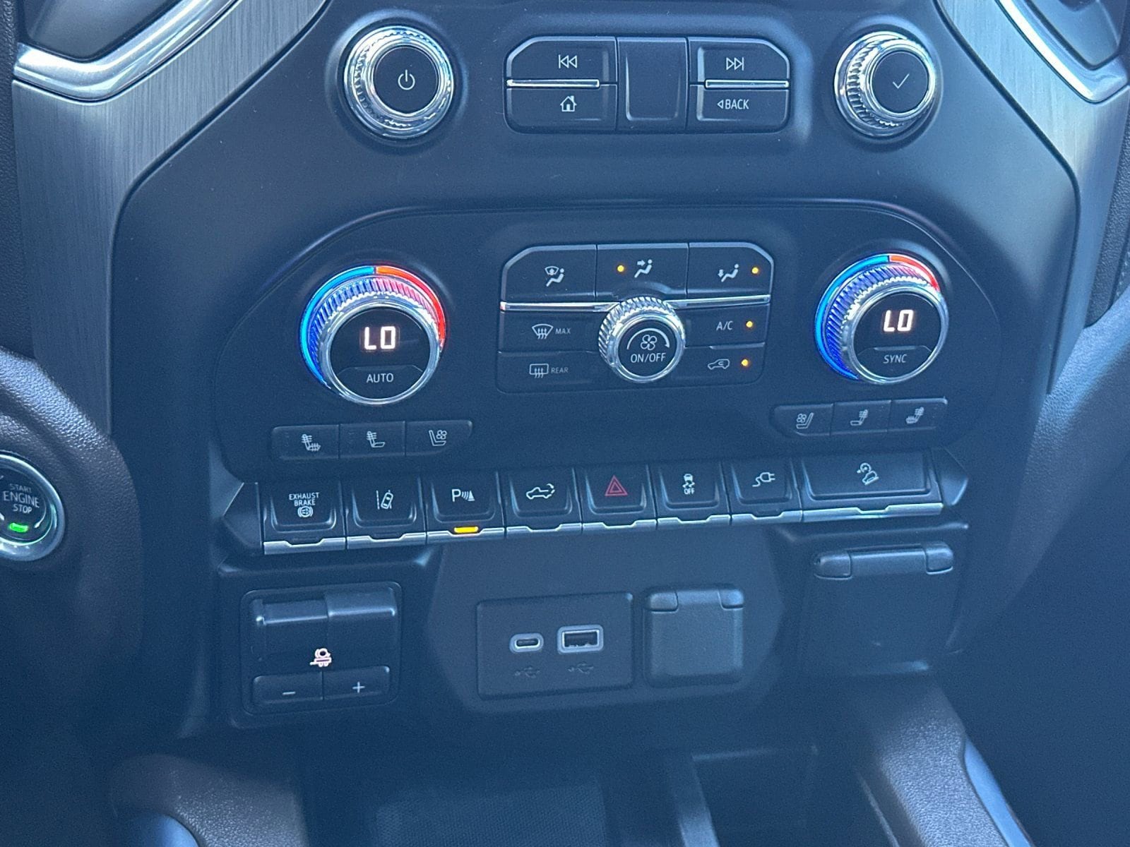 Thumbnail: 2021 GMC Sierra 3500 - 20
