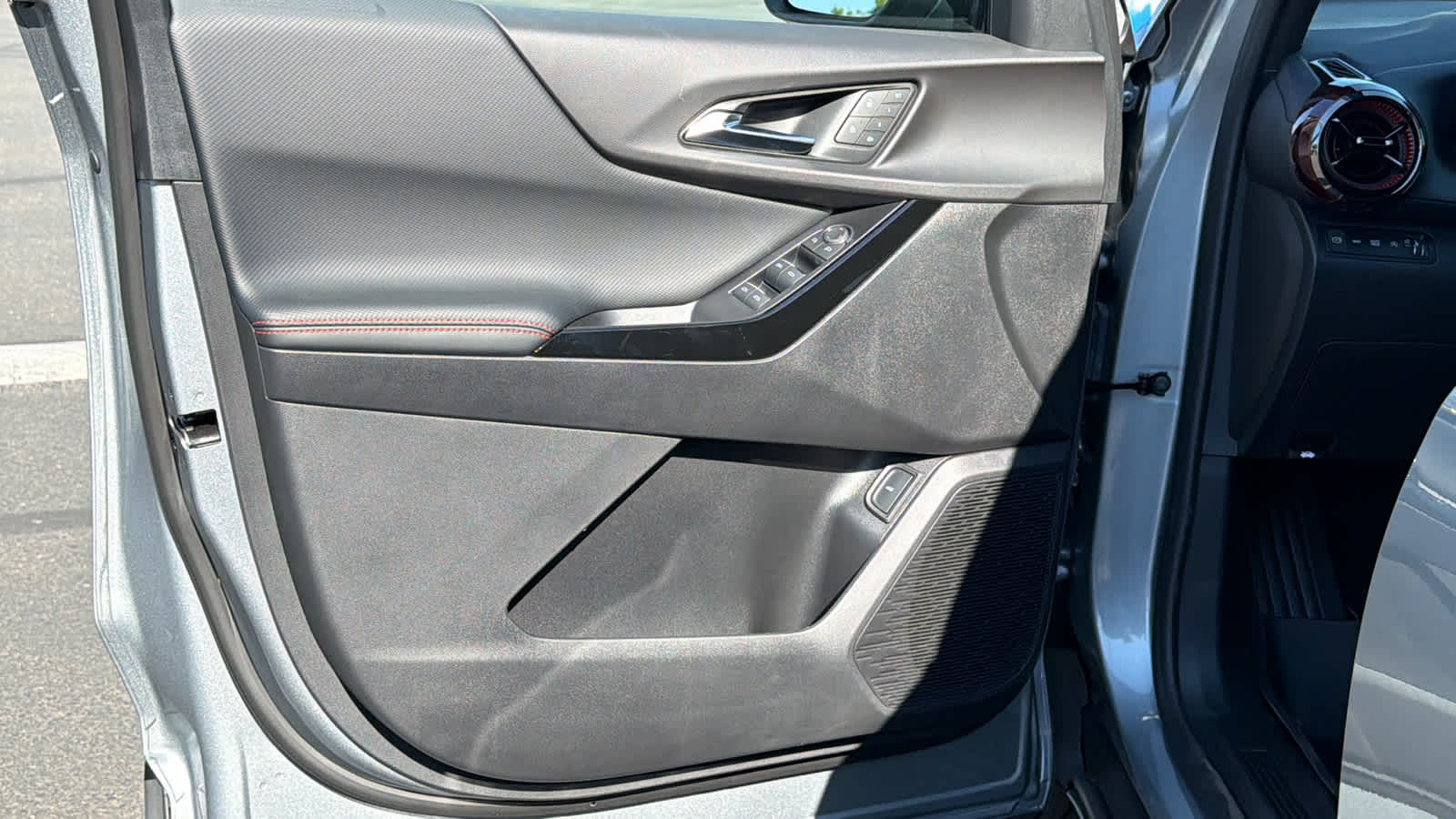 2027 Chevrolet Equinox RS - Photo 23