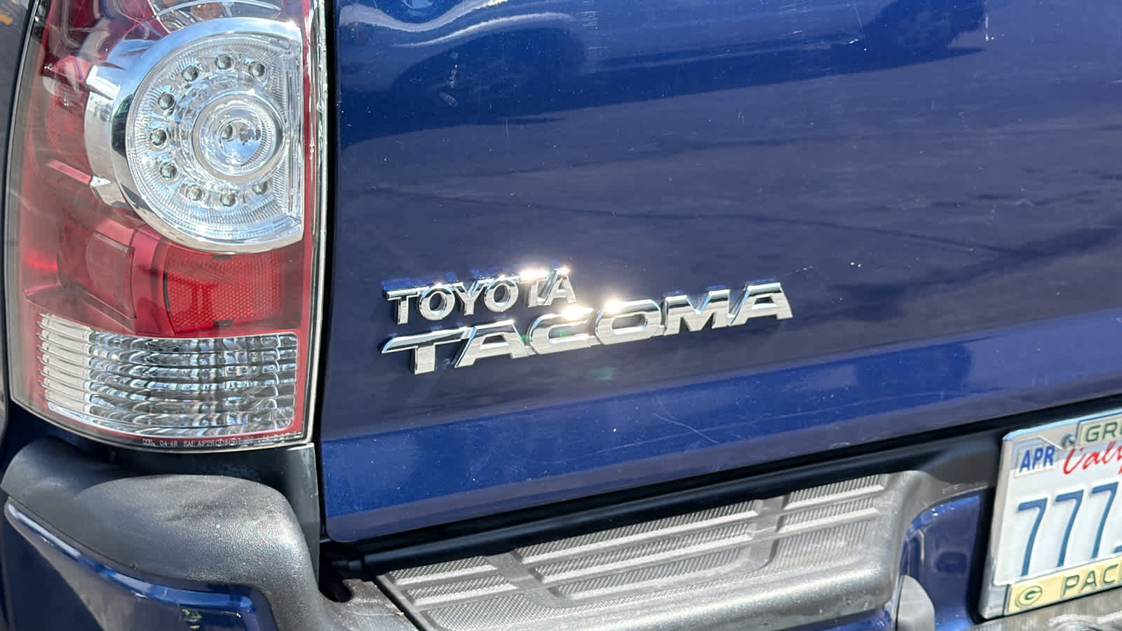 Thumbnail: 2014 Toyota Tacoma - 27