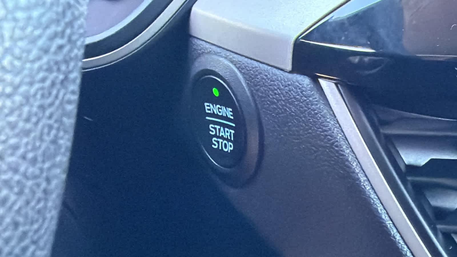 Thumbnail: 2022 Ford Escape - 17