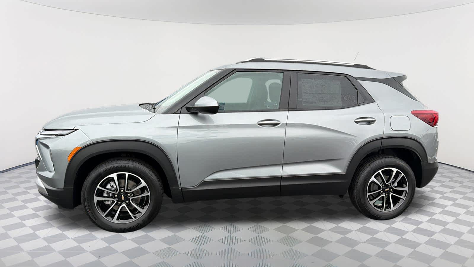 Thumbnail: 2026 Chevrolet TrailBlazer - 8