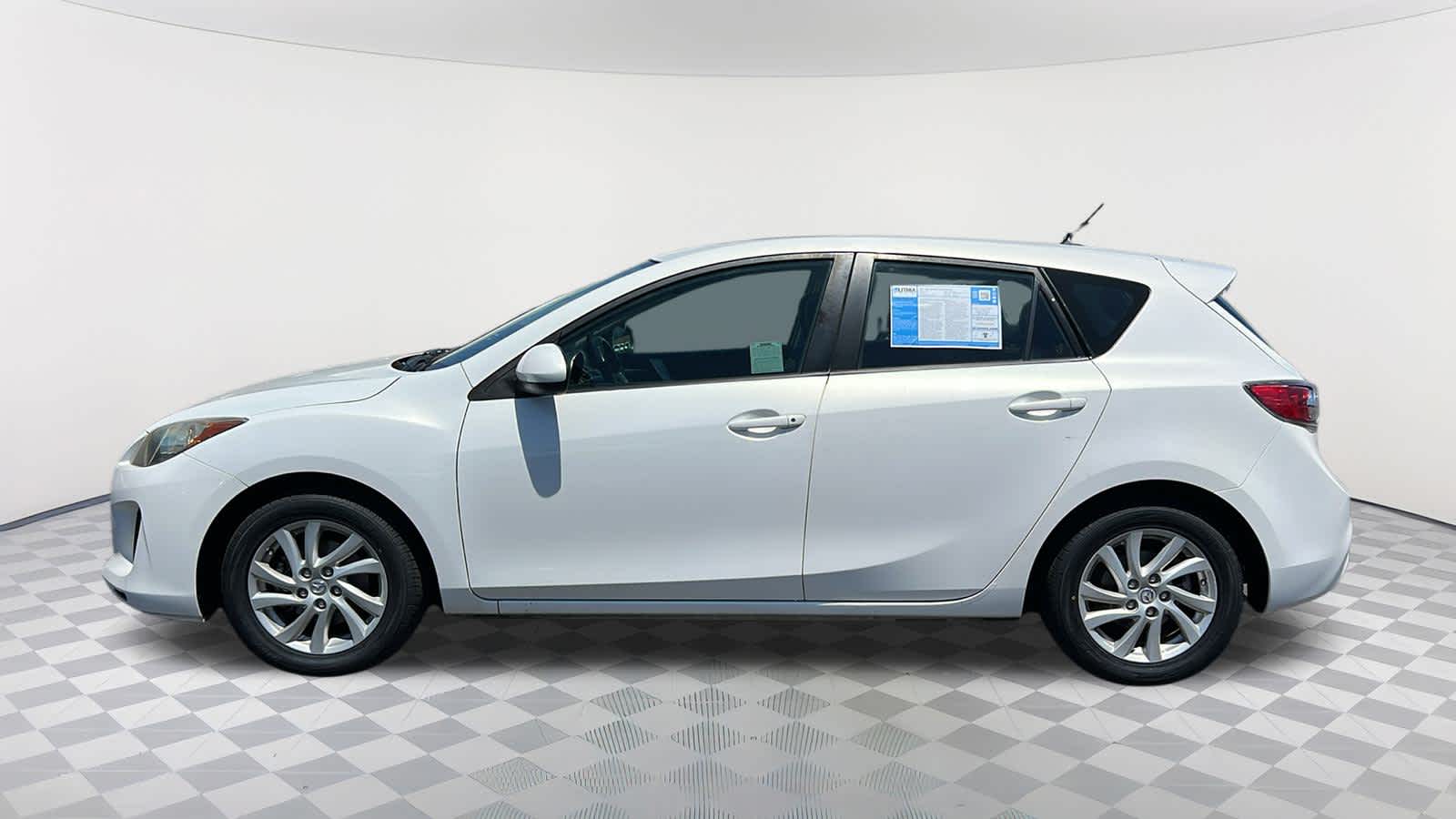 Thumbnail: 2012 Mazda Mazda3 - 8
