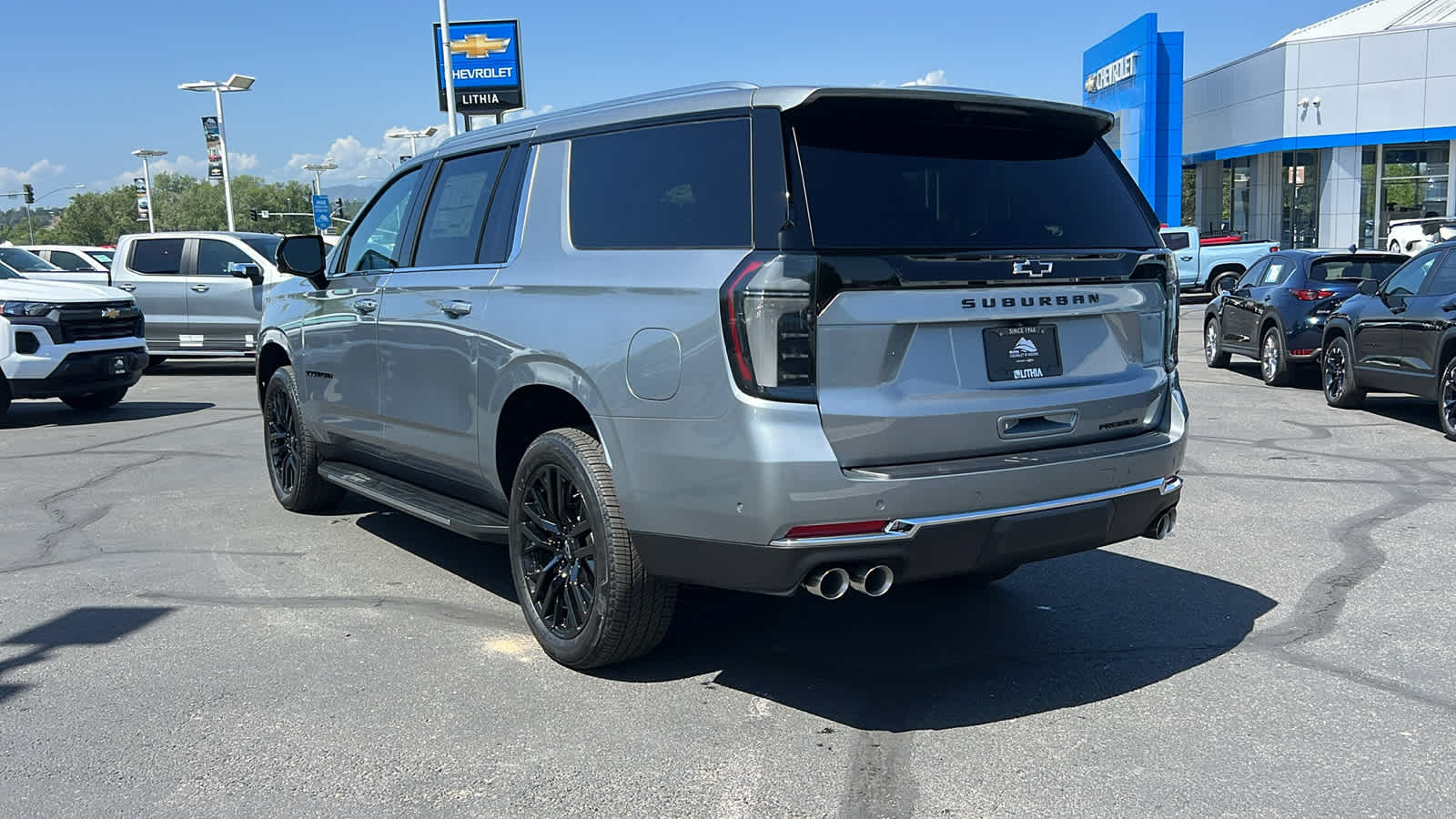 Thumbnail: 2025 Chevrolet Suburban - 7
