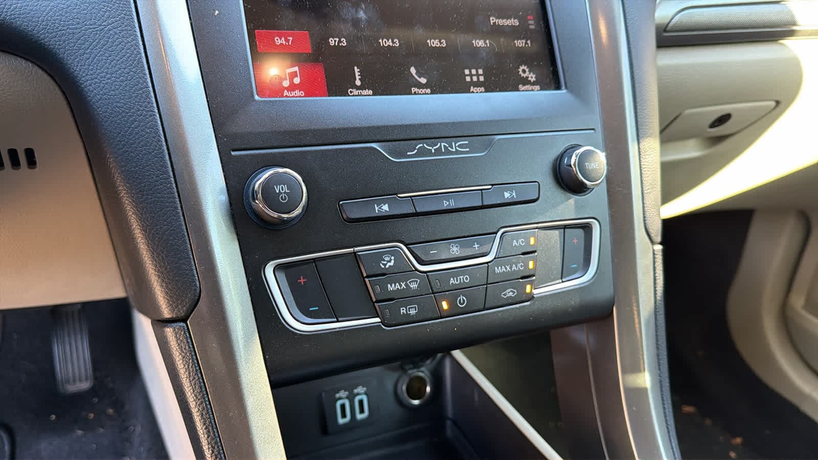 Thumbnail: 2019 Ford Fusion - 13