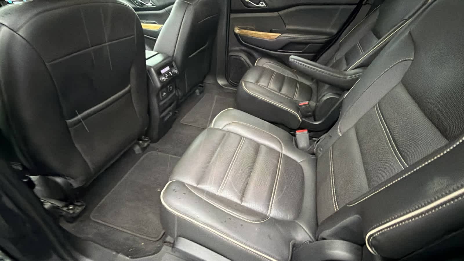 Thumbnail: 2018 GMC Acadia - 17