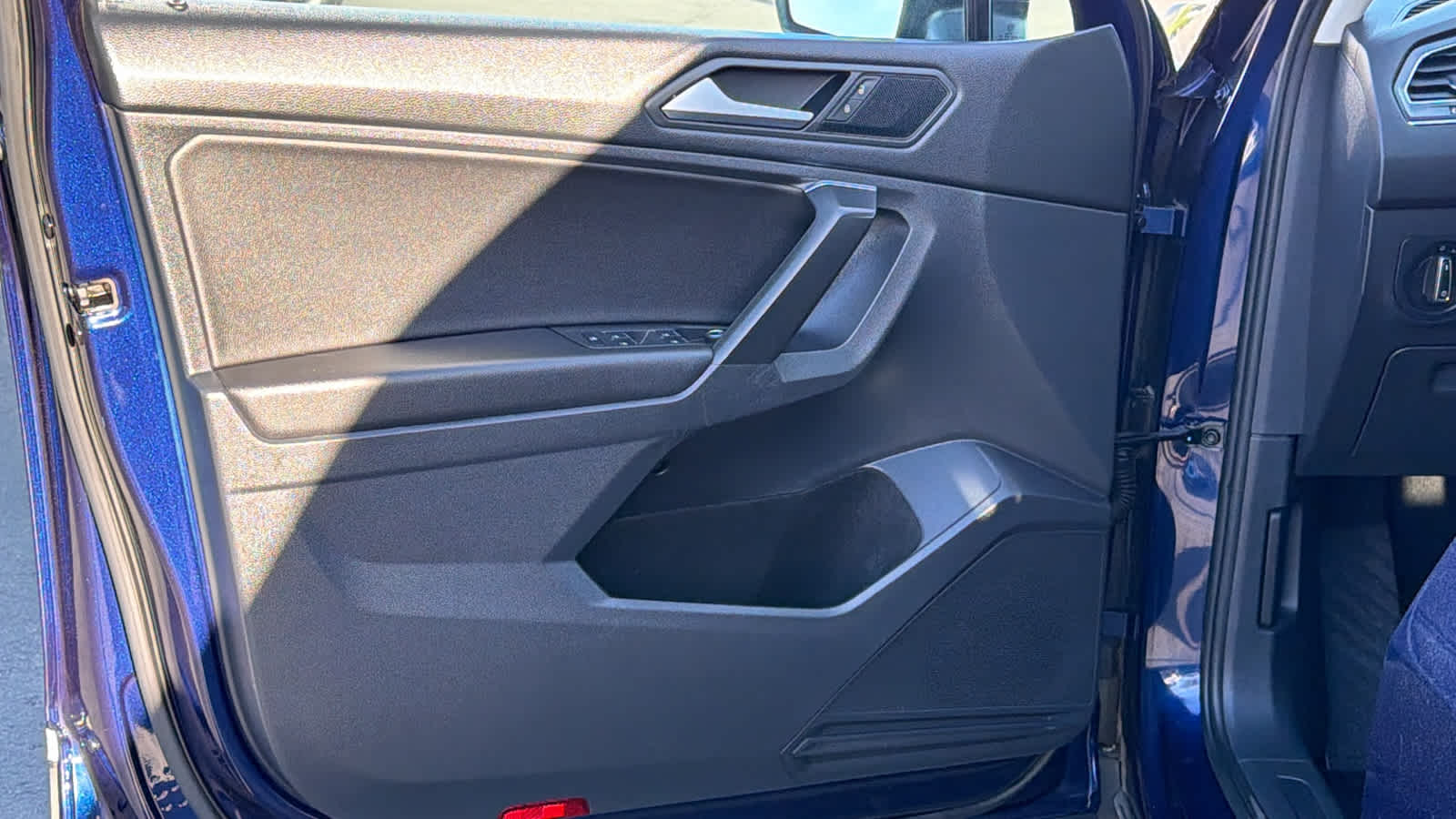 Thumbnail: 2021 Volkswagen Tiguan - 22