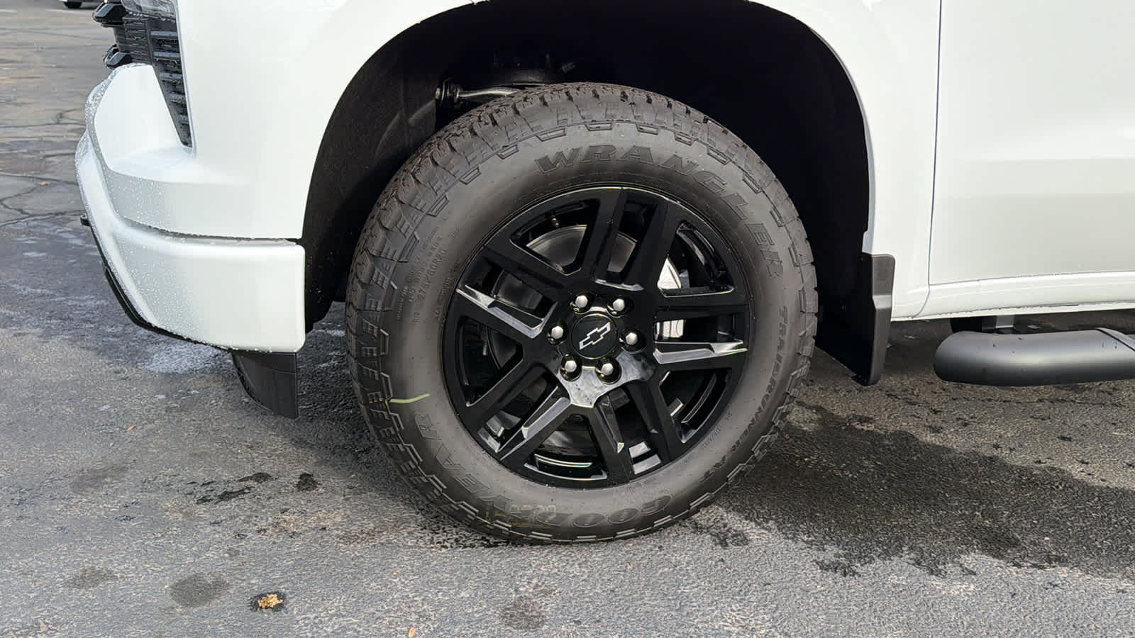 Thumbnail: 2026 Chevrolet Silverado 1500 - 9