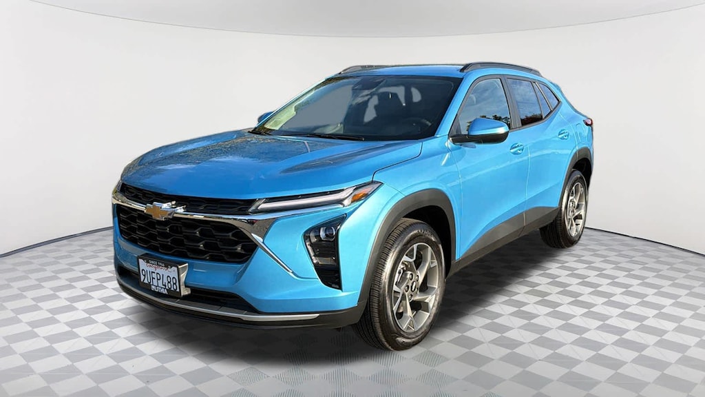 Used 2025 Chevrolet Trax LT SUV