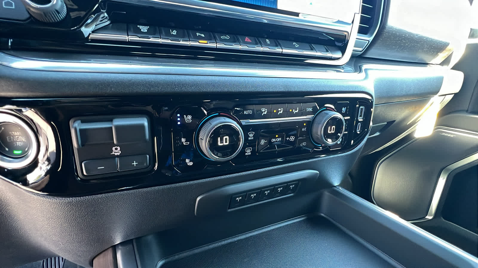 Thumbnail: 2025 Chevrolet Silverado 2500 - 14