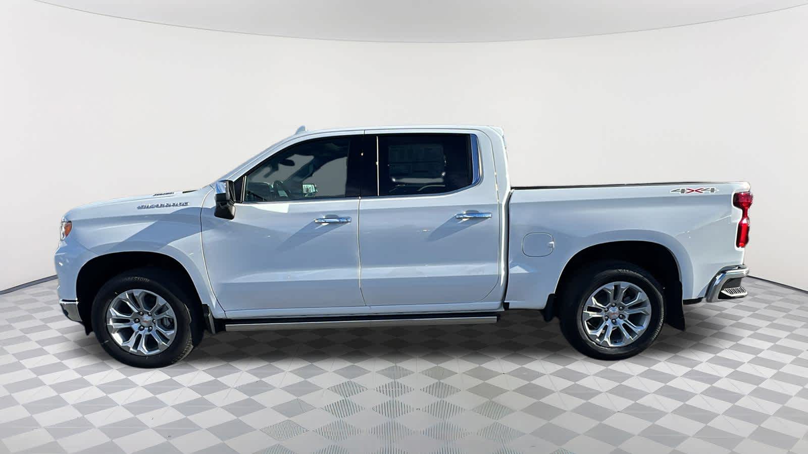 Thumbnail: 2025 Chevrolet Silverado 1500 - 3