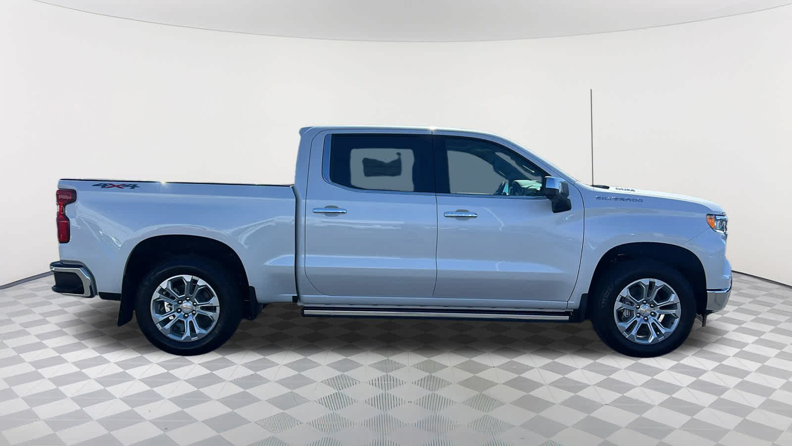 Thumbnail: 2025 Chevrolet Silverado 1500 - 4