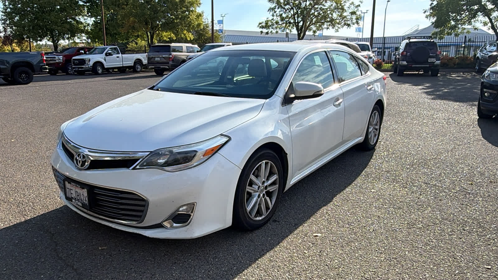Used 2014 Toyota Avalon XLE with VIN 4T1BK1EB3EU087715 for sale in Redding, CA