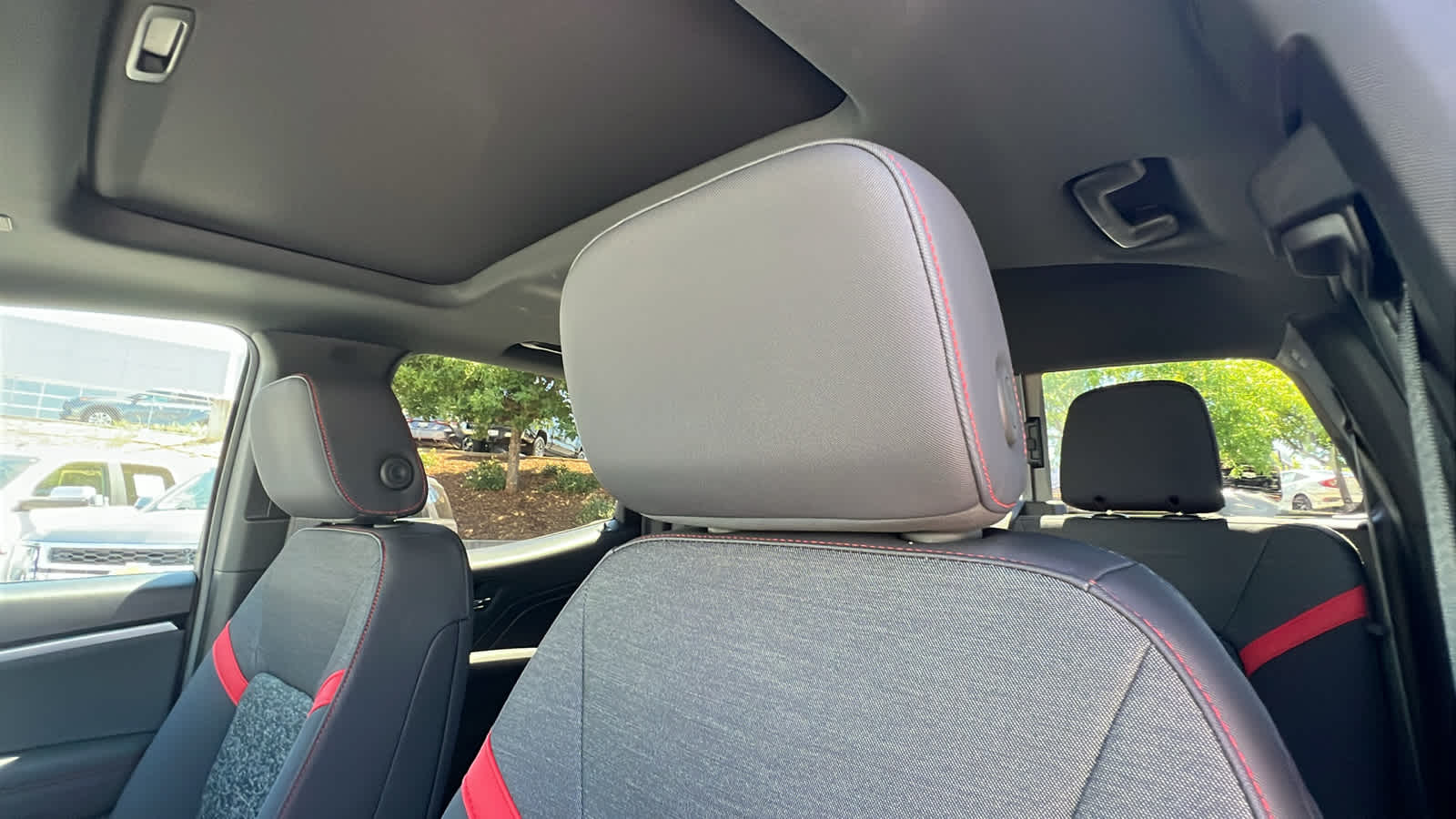 Thumbnail: 2025 Chevrolet Colorado - 11