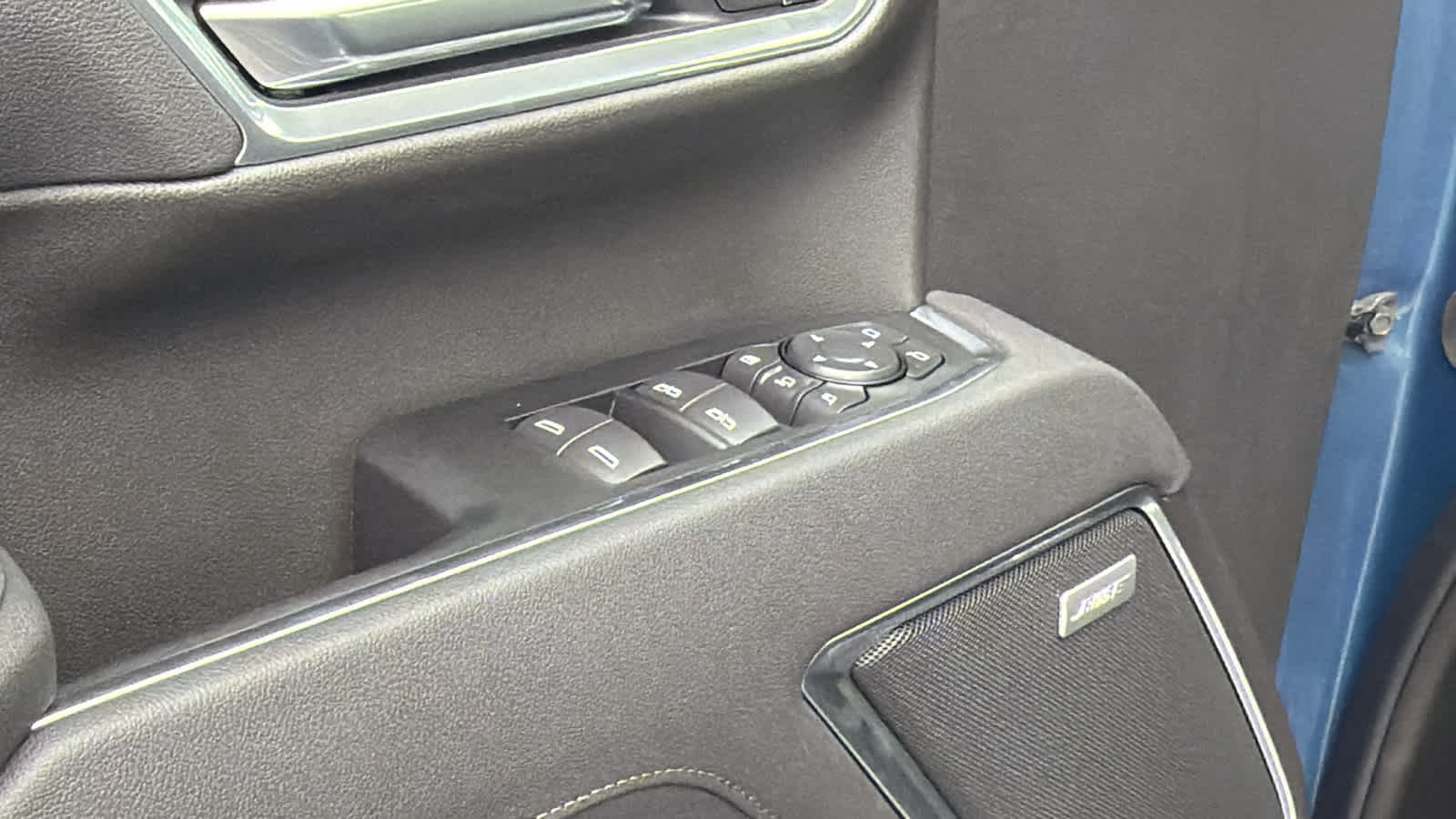 Thumbnail: 2026 Chevrolet Silverado 2500 - 22