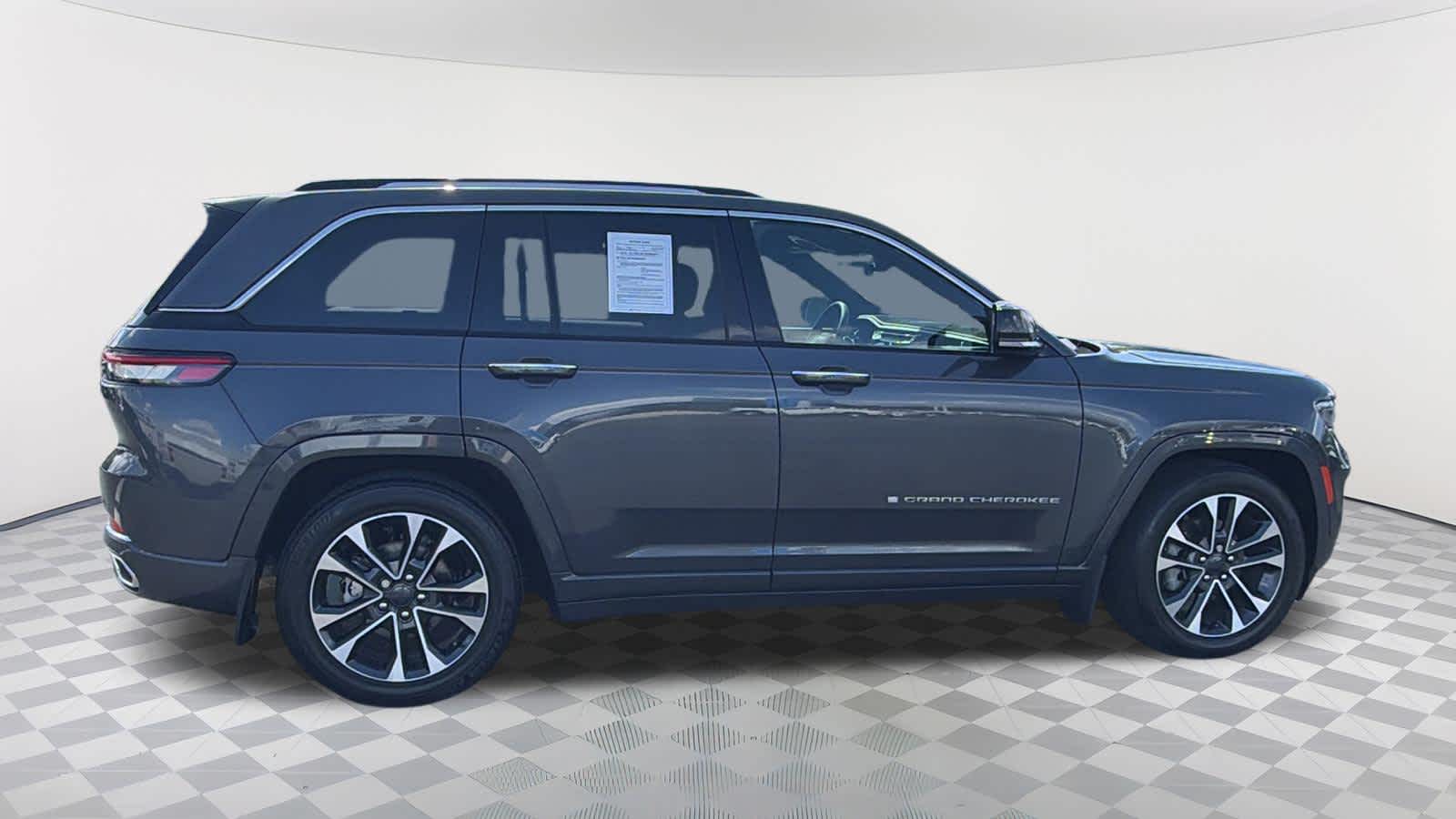 Thumbnail: 2024 Jeep Grand Cherokee - 4
