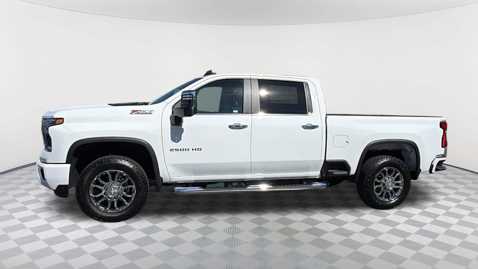 Thumbnail: 2026 Chevrolet Silverado 2500 - 8