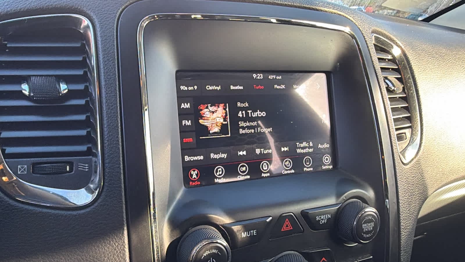 Thumbnail: 2018 Dodge Durango - 14