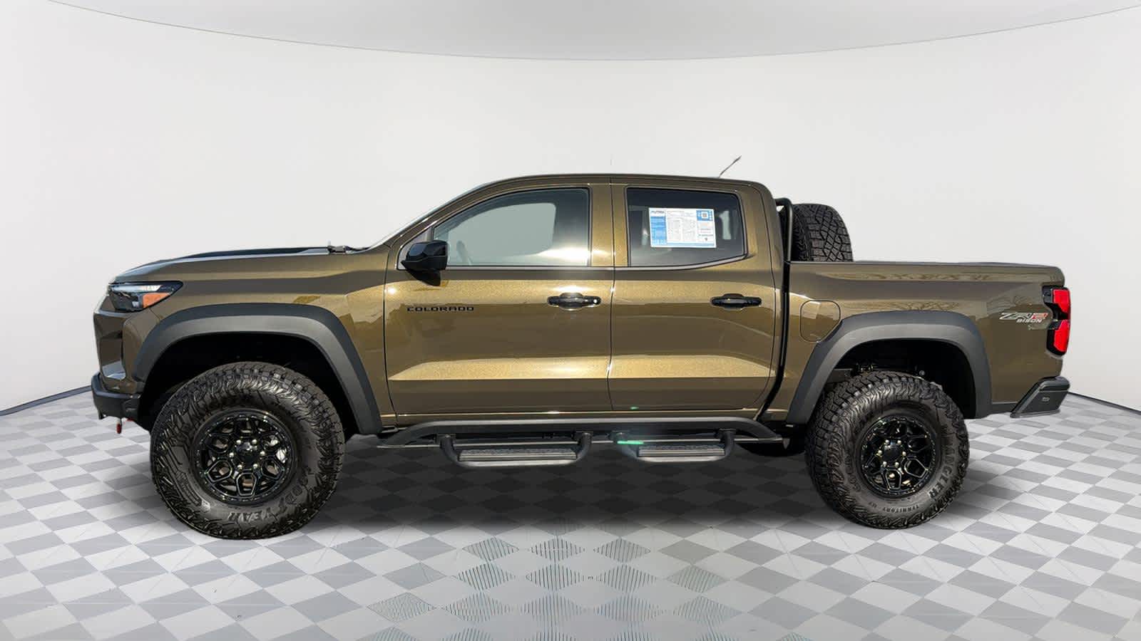 Thumbnail: 2025 Chevrolet Colorado - 8