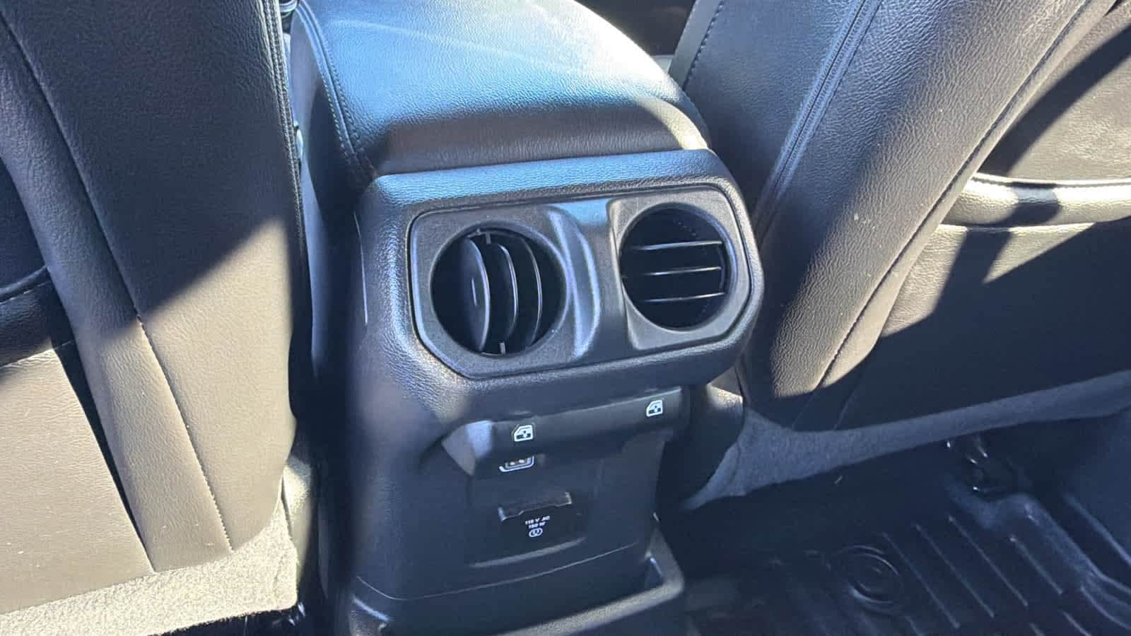 Thumbnail: 2021 Jeep Wrangler - 25