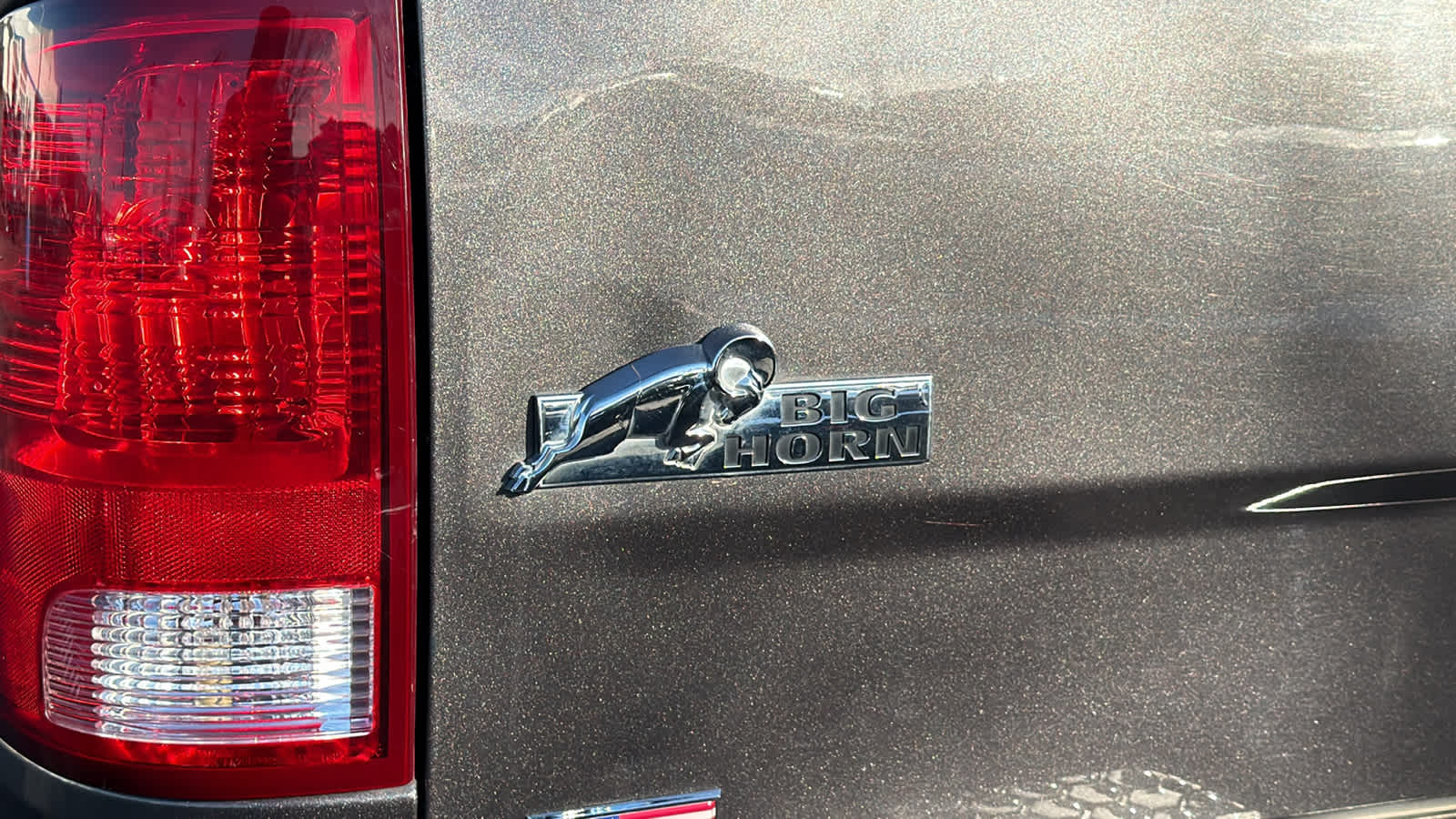 Thumbnail: 2019 RAM 1500 Classic - 28