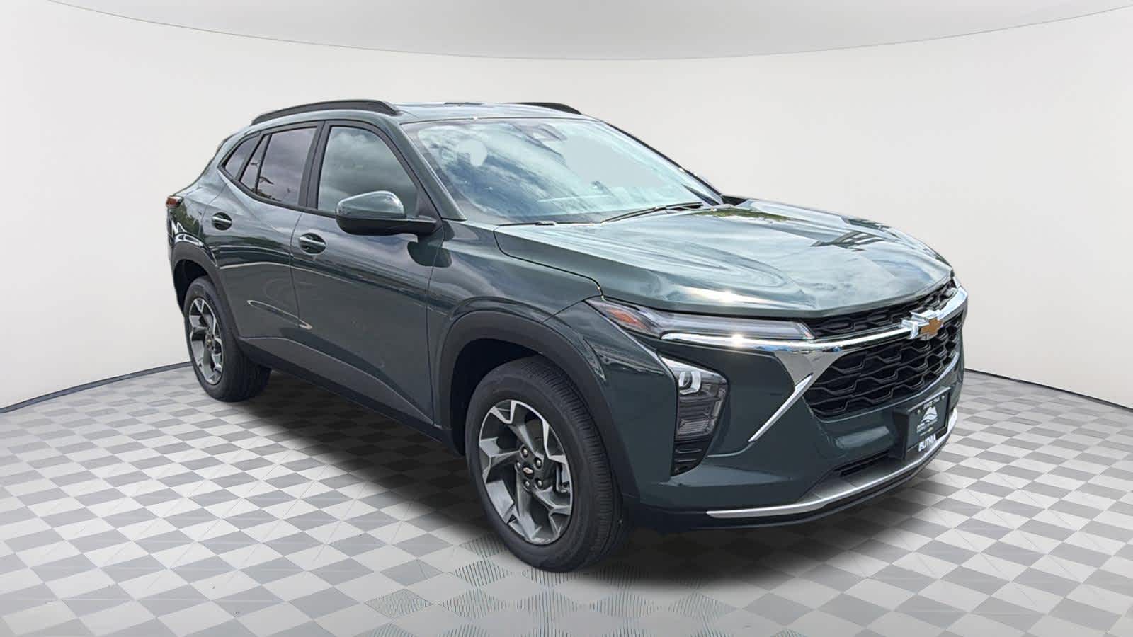 Thumbnail: 2026 Chevrolet Trax - 3