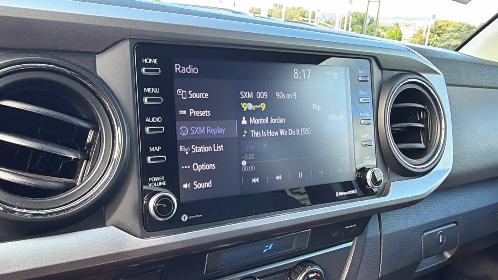 Thumbnail: 2021 Toyota Tacoma - 15