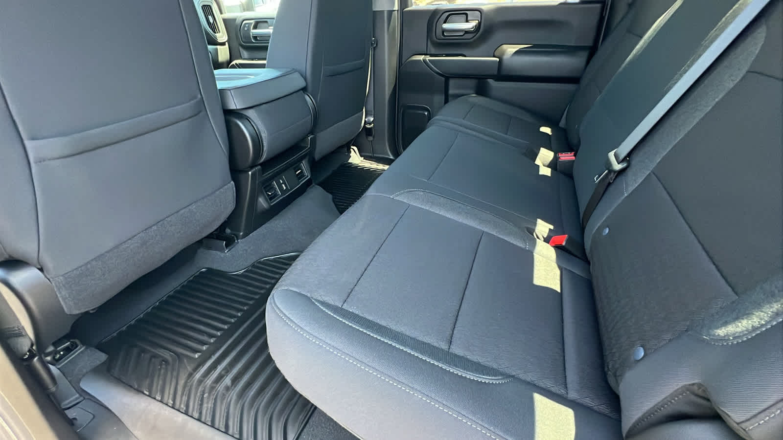Thumbnail: 2025 Chevrolet Silverado 2500 - 24