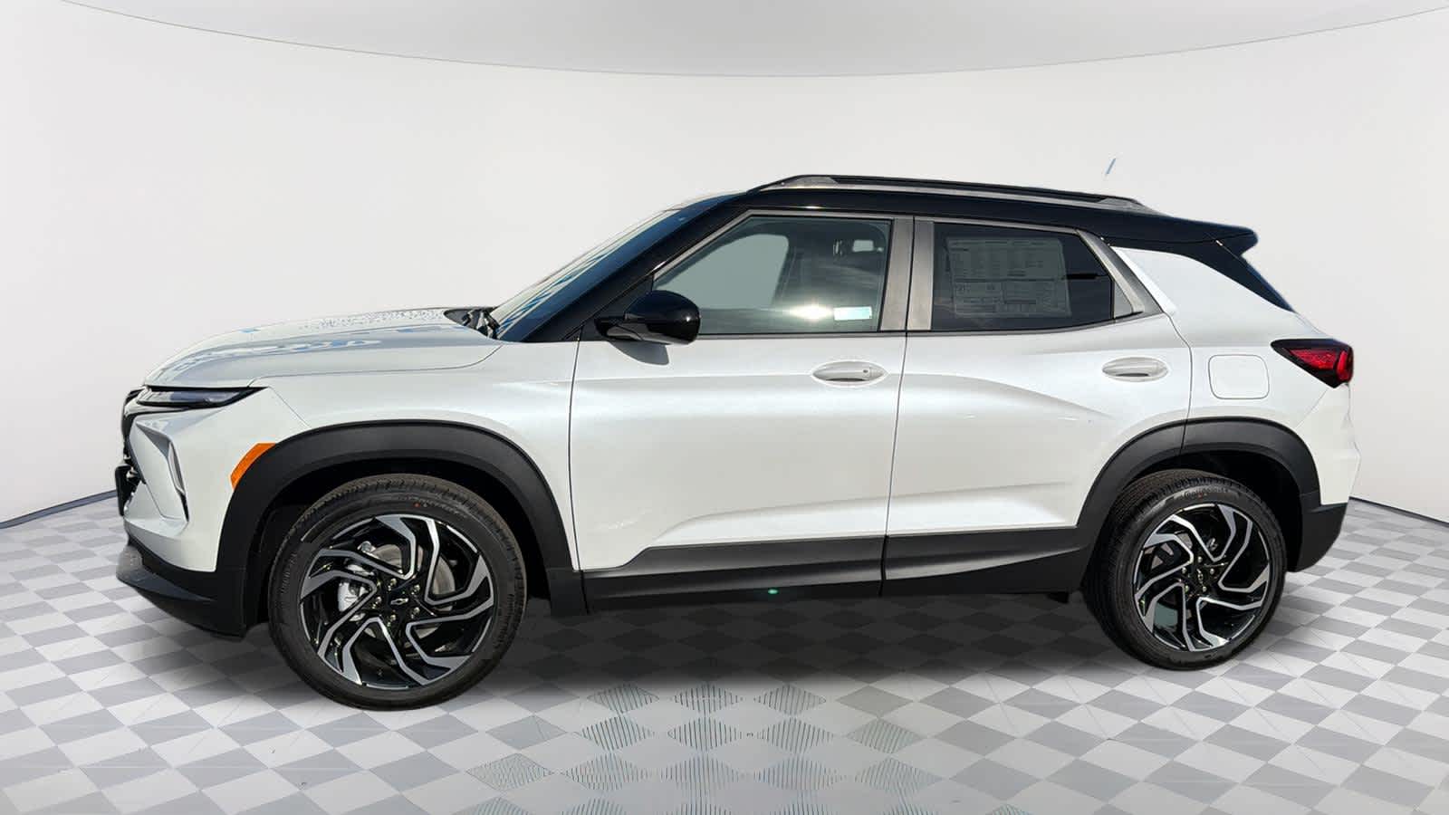 Thumbnail: 2026 Chevrolet TrailBlazer - 8