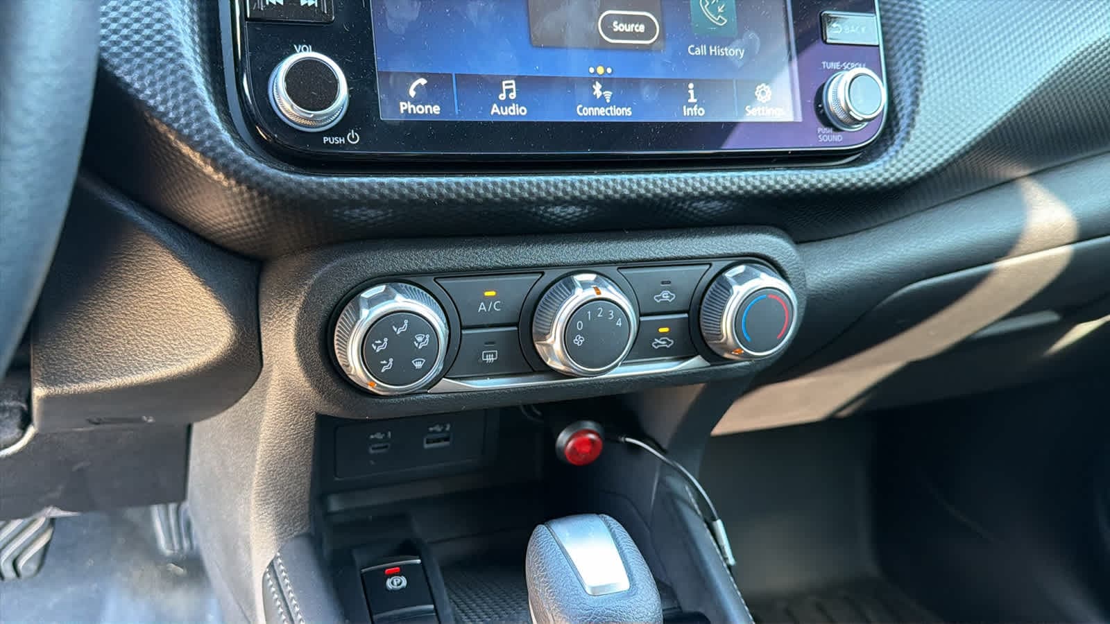 Thumbnail: 2024 Nissan Kicks - 13