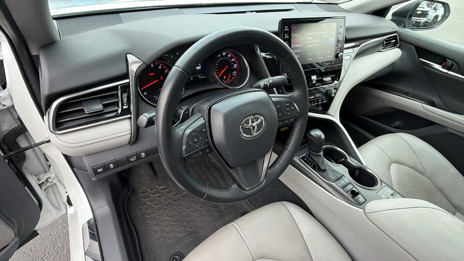 Thumbnail: 2022 Toyota Camry - 10