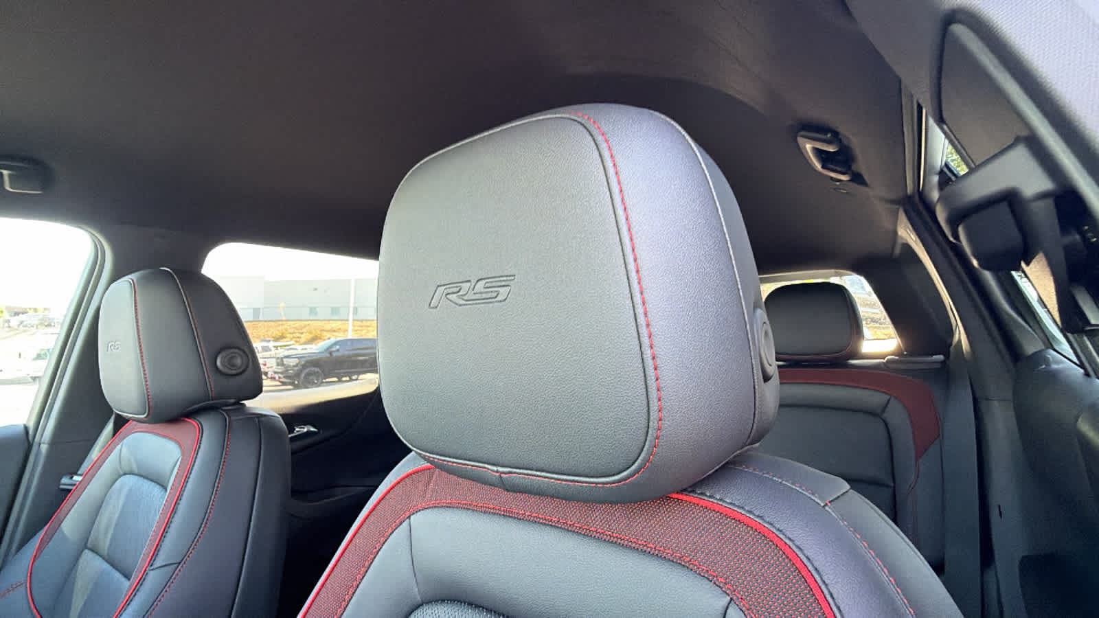 2027 Chevrolet Equinox RS - Photo 11