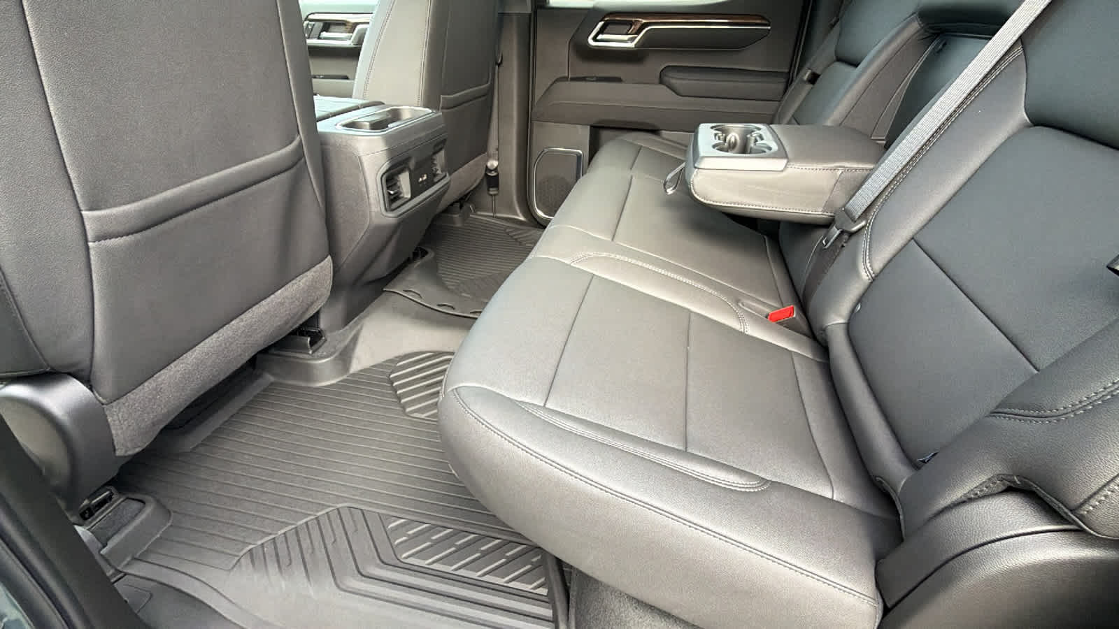 Thumbnail: 2026 Chevrolet Silverado 1500 - 24