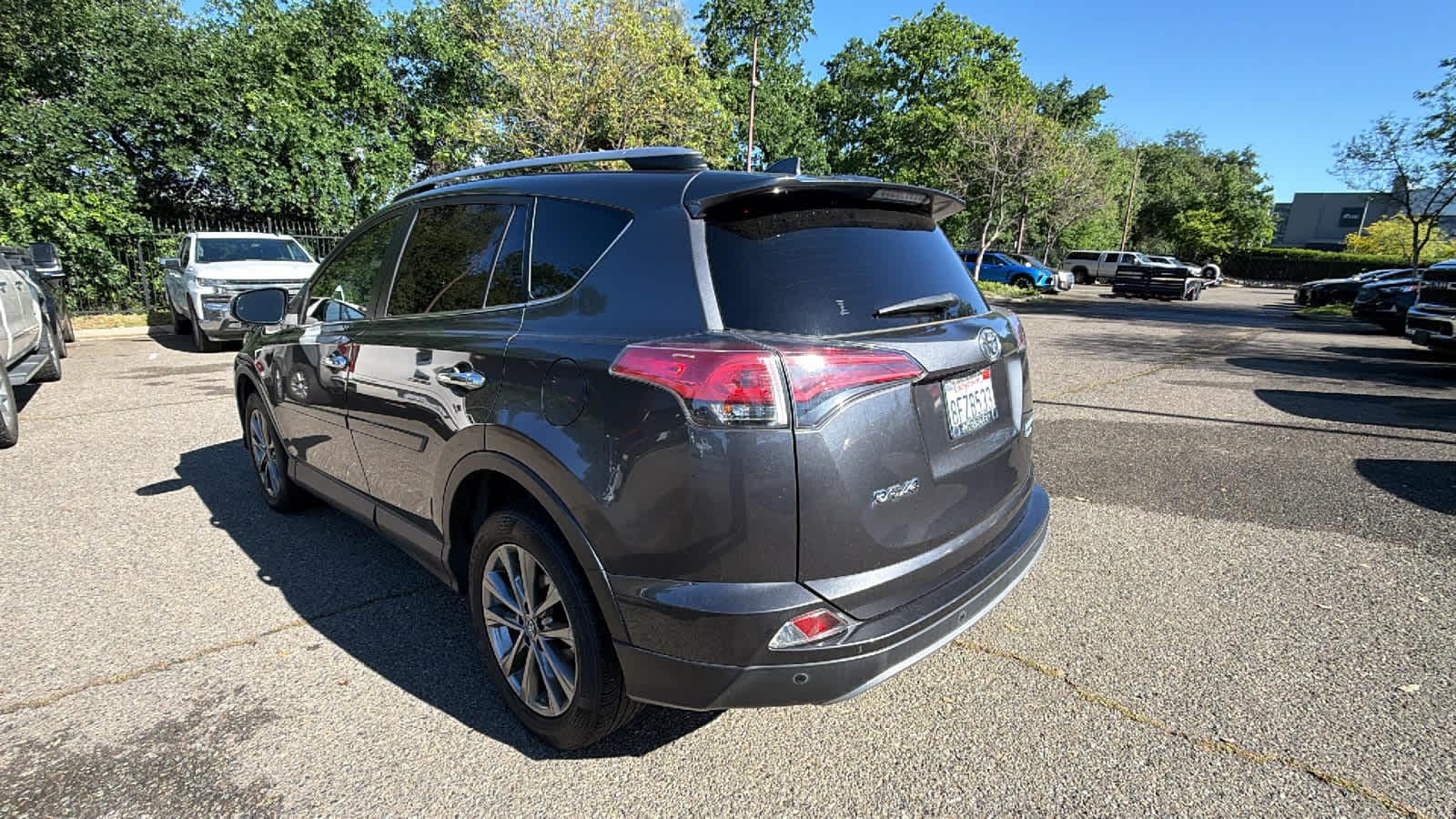 Thumbnail: 2018 Toyota RAV4 - 7