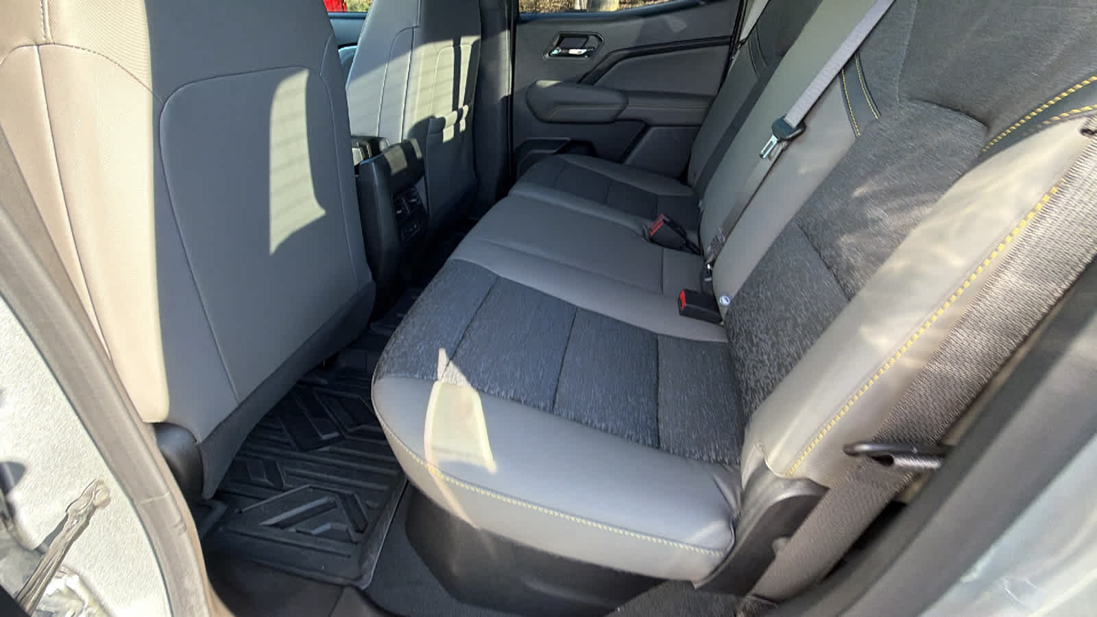 Thumbnail: 2024 Chevrolet Colorado - 17