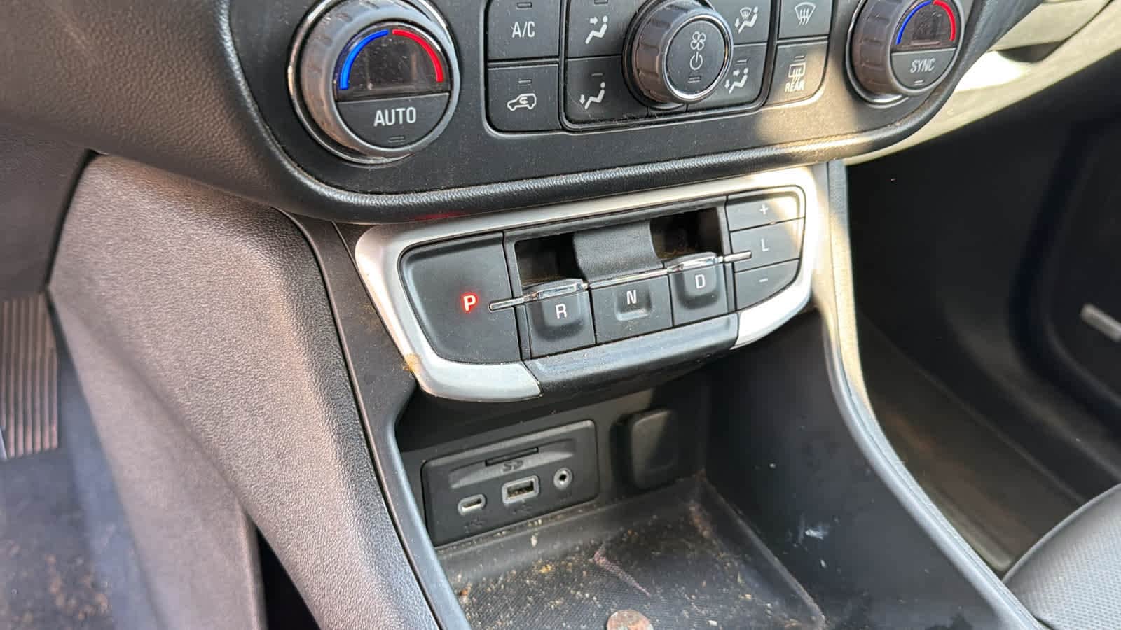 Thumbnail: 2022 GMC Terrain - 11