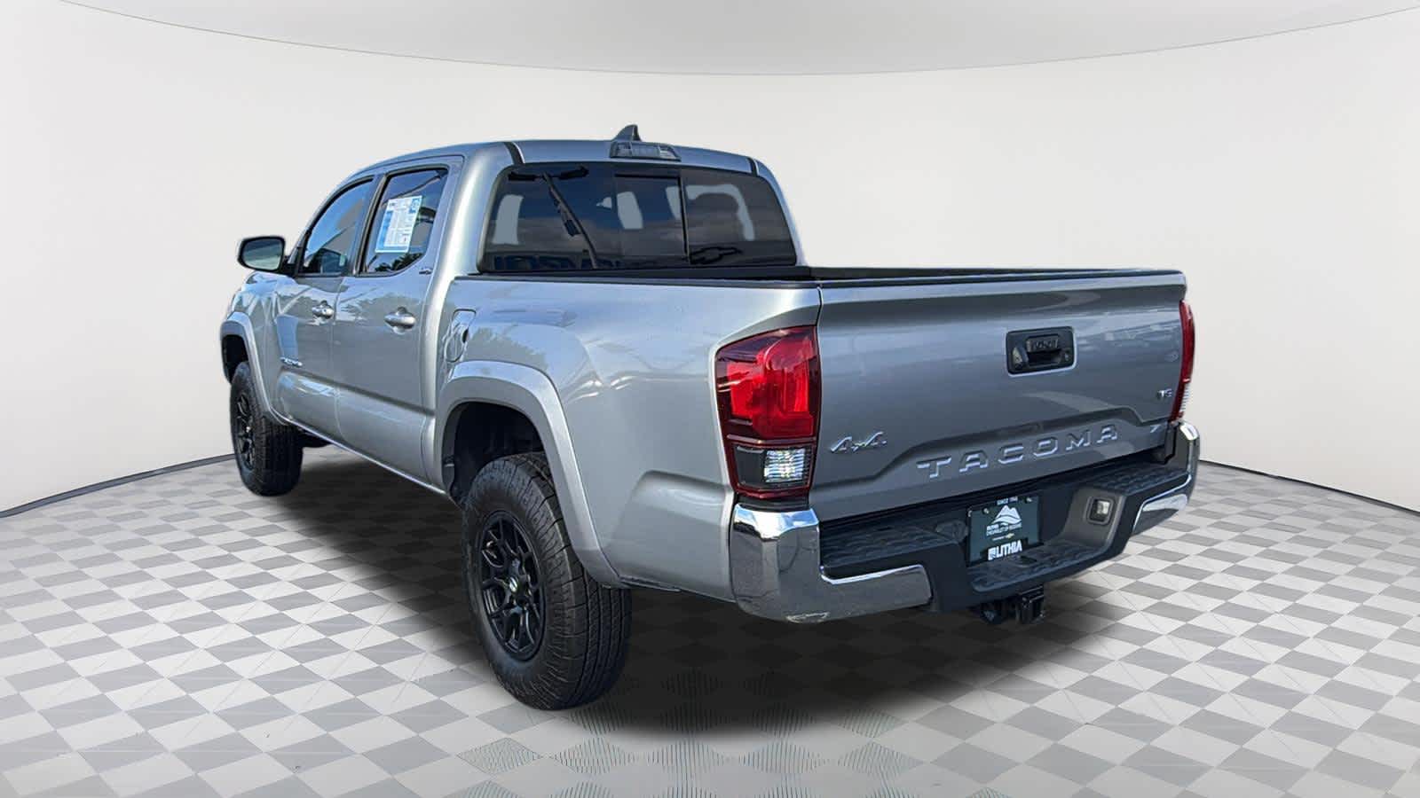 Thumbnail: 2021 Toyota Tacoma - 7