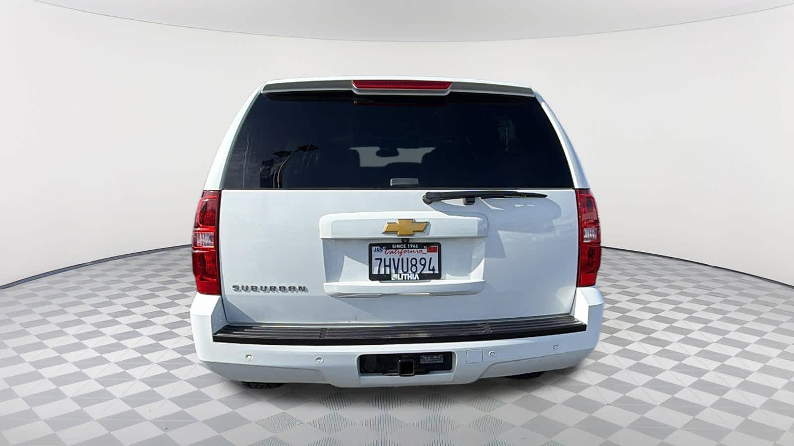 Thumbnail: 2014 Chevrolet Suburban - 6
