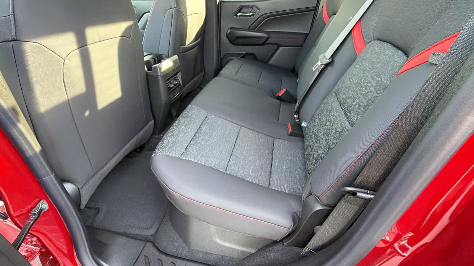 Thumbnail: 2026 Chevrolet Colorado - 24