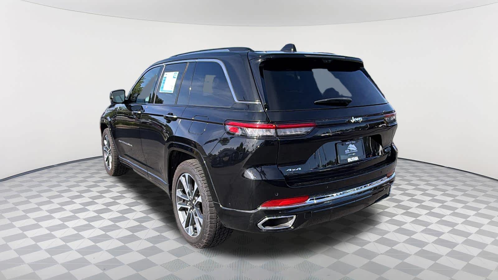2023 Jeep Grand Cherokee Overland - Photo 7